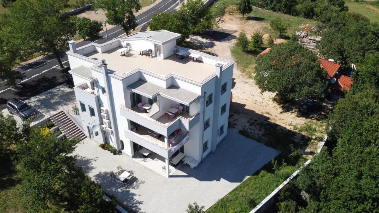 Apartment Anica Kuk Starigrad Paklenica Εξωτερικό φωτογραφία