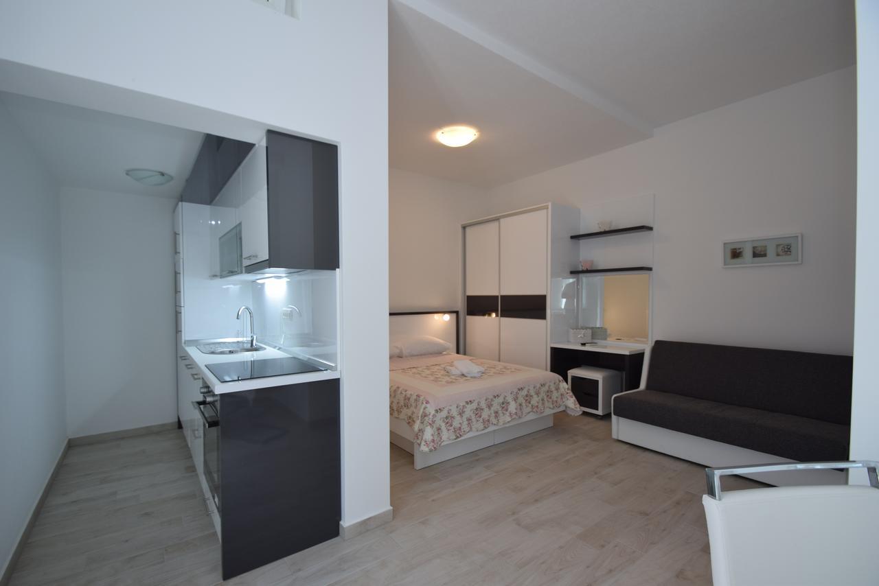 Apartment Anica Kuk Starigrad Paklenica Εξωτερικό φωτογραφία