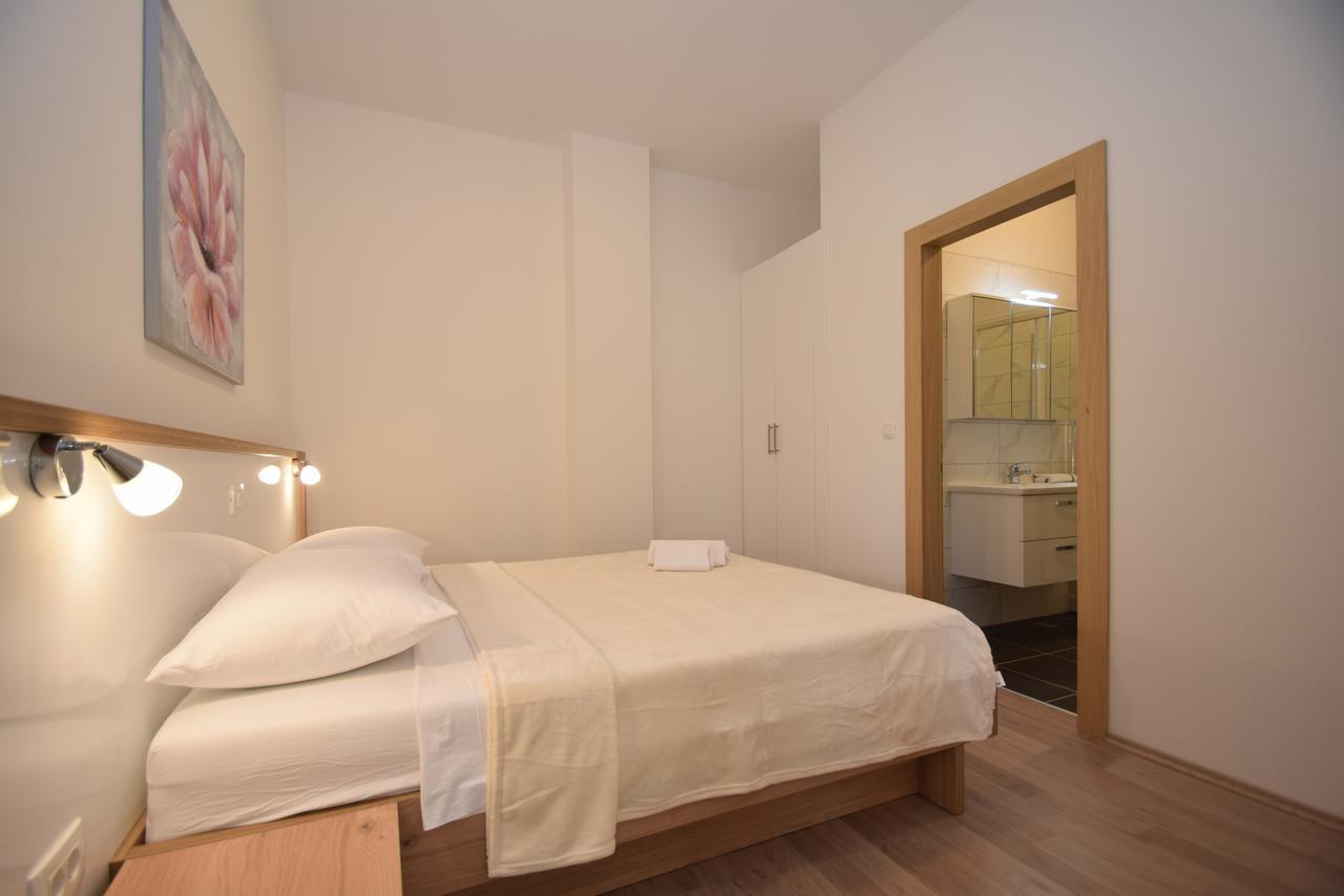 Apartment Anica Kuk Starigrad Paklenica Εξωτερικό φωτογραφία