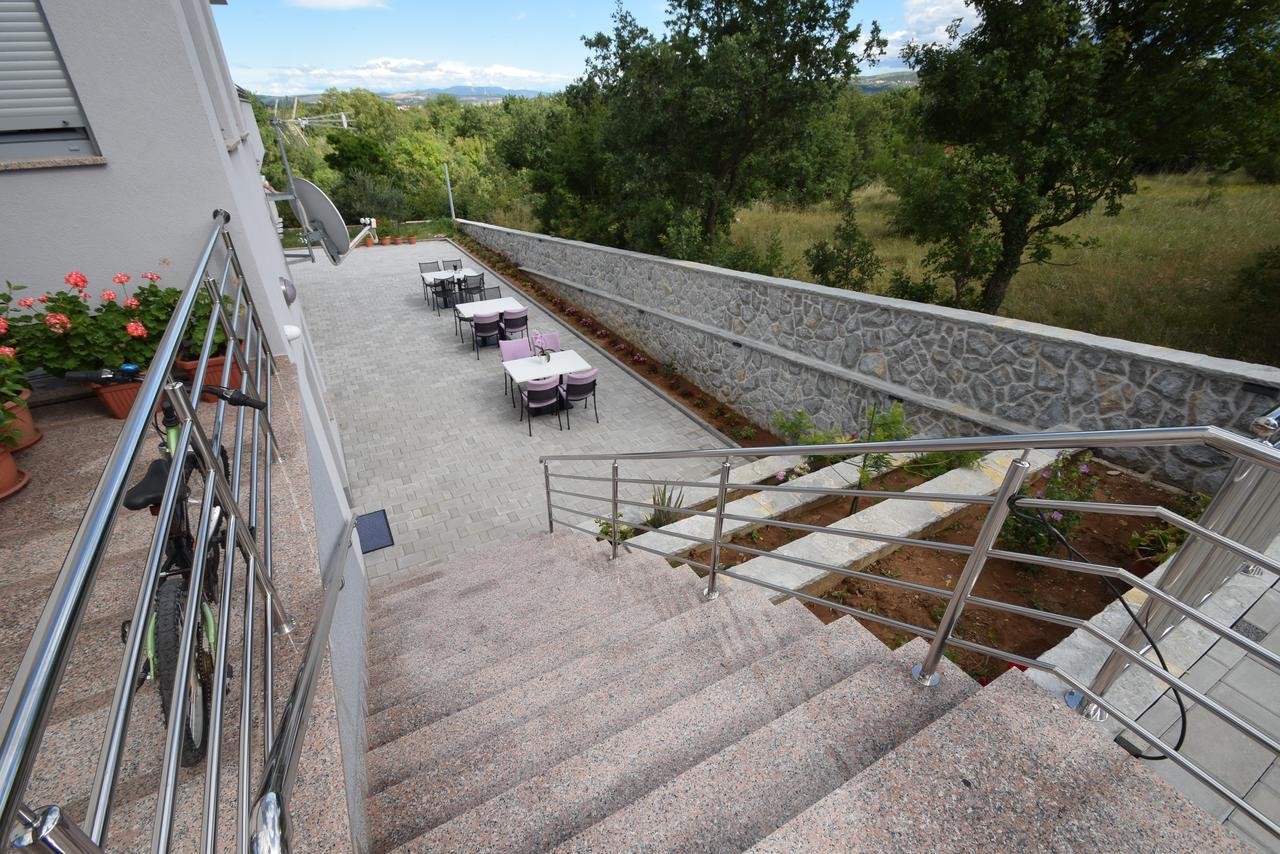 Apartment Anica Kuk Starigrad Paklenica Εξωτερικό φωτογραφία