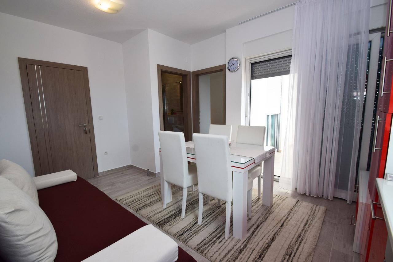 Apartment Anica Kuk Starigrad Paklenica Εξωτερικό φωτογραφία